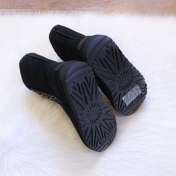 UGG Classic Short Stud II Black Boots - Picture 9 of 9
